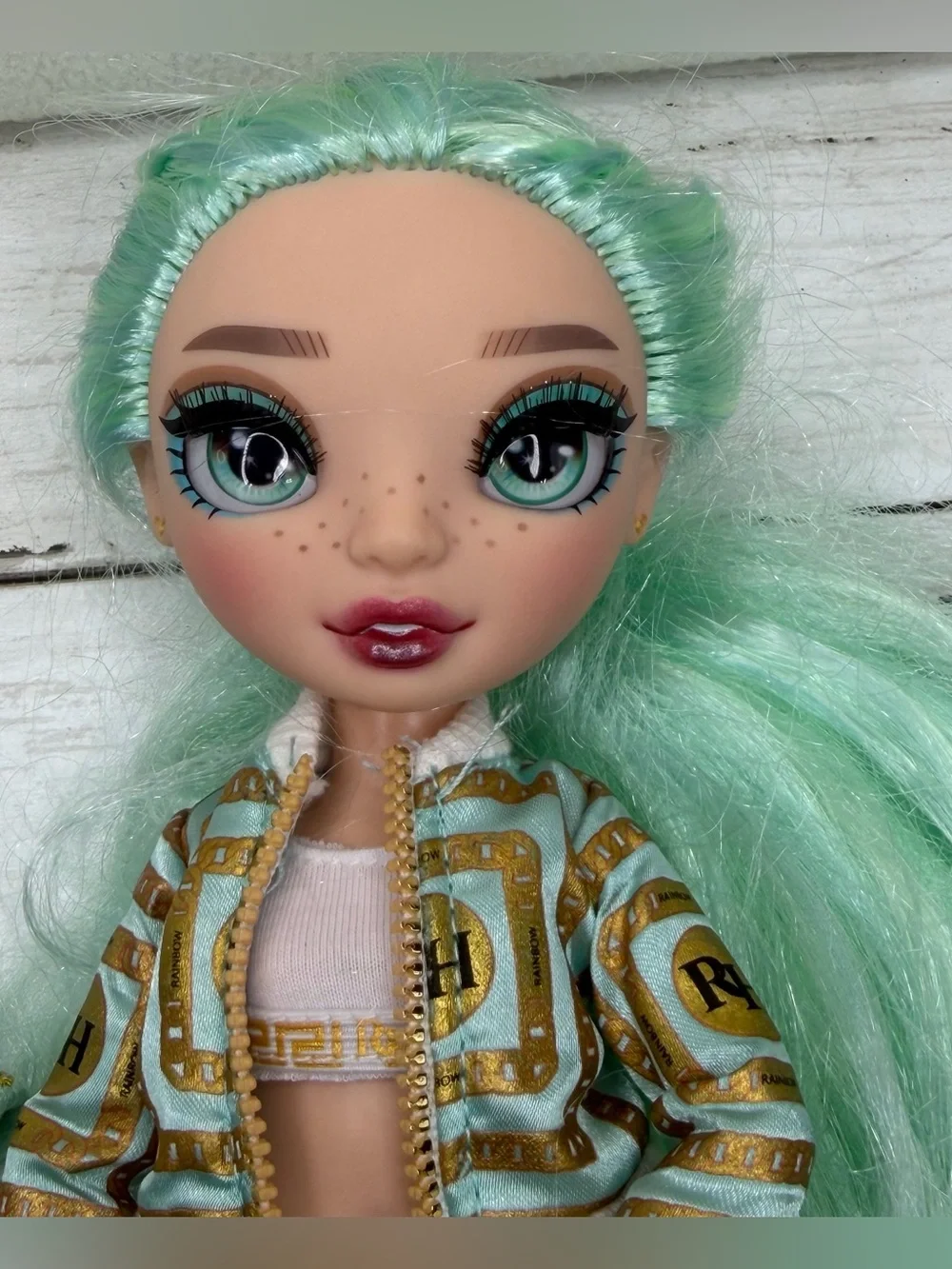 Rainbow High Series 3 Daphne Minton Fashion Doll & Outfits - Mint Green MGA